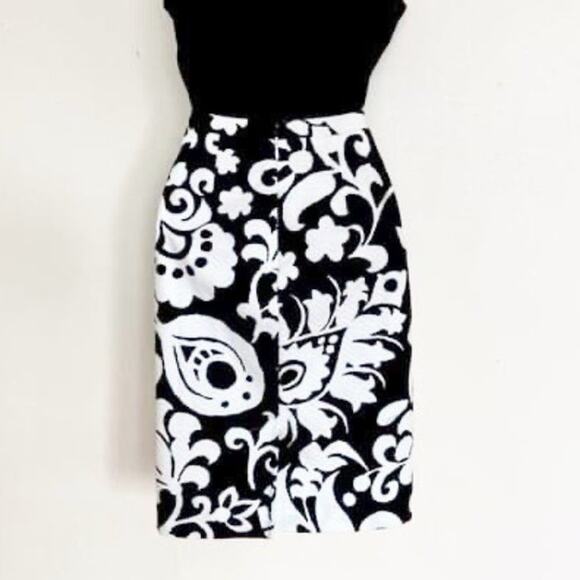 Talbots Petites Black & White Floral Pencil Skirt 4P | Classic Chic Style - Picture 7 of 9